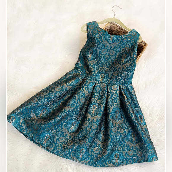 Teal/greenish girls Dress - Picture 3 of 11